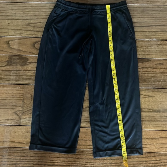 Athleta Seasoft Mid Rise Straight Crop Black Size MP New Without Tag - Picture 6 of 16